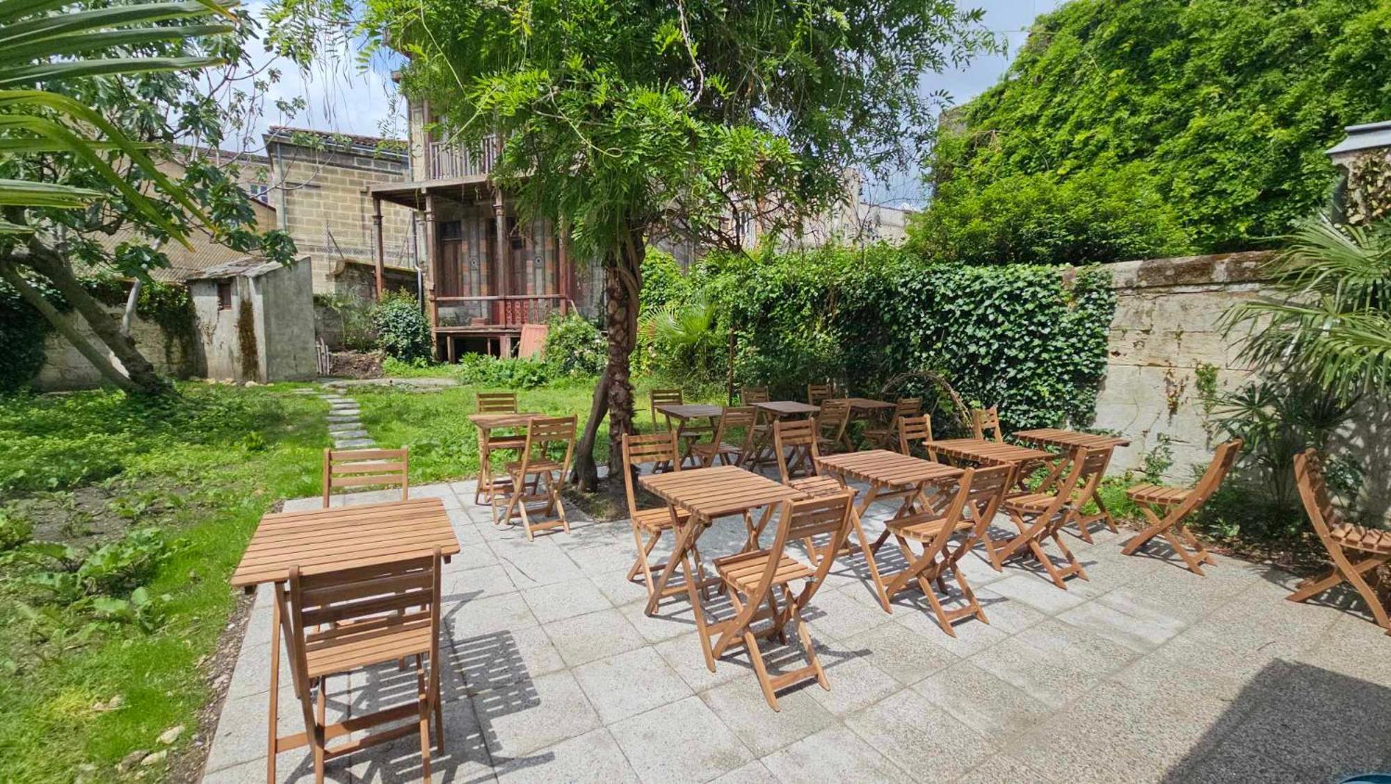 مبيت وإفطار بوردو Le Jardin Cafe المظهر الخارجي الصورة