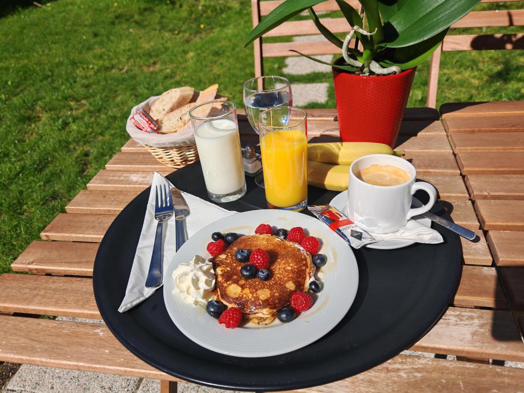 مبيت وإفطار بوردو Le Jardin Cafe المظهر الخارجي الصورة