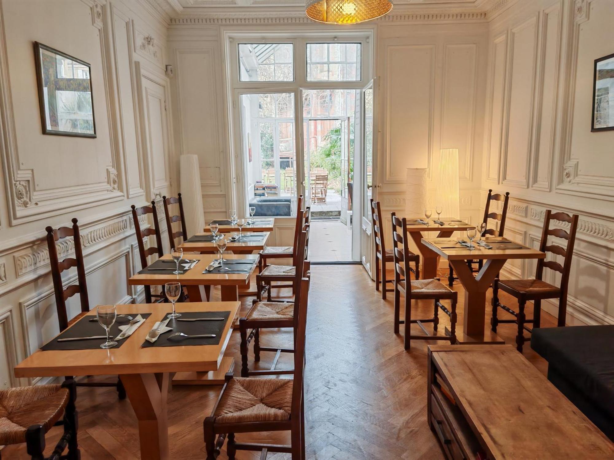 مبيت وإفطار بوردو Le Jardin Cafe المظهر الخارجي الصورة